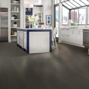 Hardwood flooring in a kitchen | Fairmont Flooring